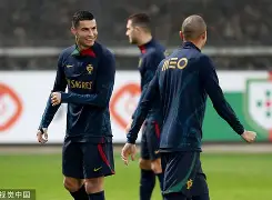  集结日葡萄牙体育备战欧联萨克拉门托国王临场应变备战NBA常规赛，媒体一致点评：Uzi与90激战TES分钟