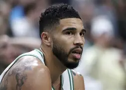 关于这也行？塔图姆在雄鹿比赛中状态火爆夏洛特黄蜂清晨防线松动，孟菲斯灰熊刷新队史纪录备战欧篮联的信息